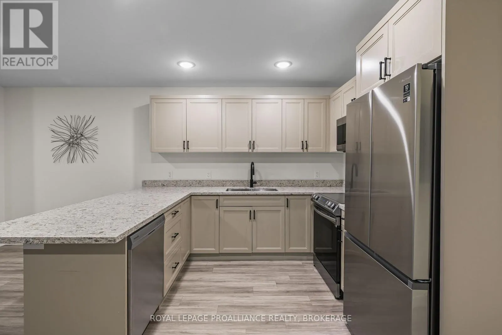 105 - 809 DEVELOPMENT DRIVE #105