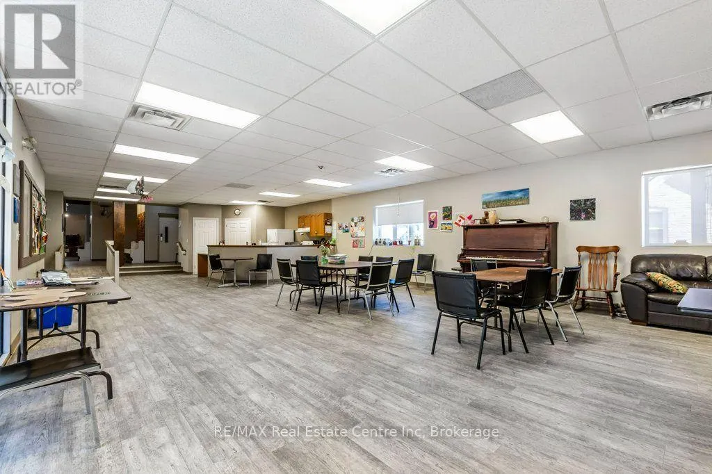 280 ST PATRICK STREET W