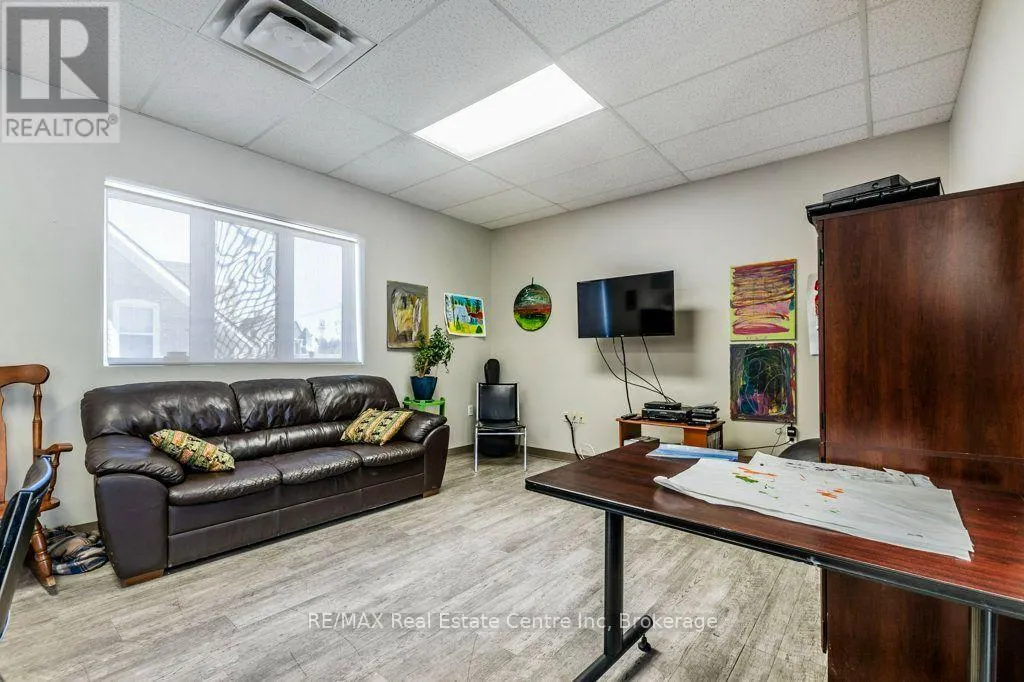 280 ST PATRICK STREET W