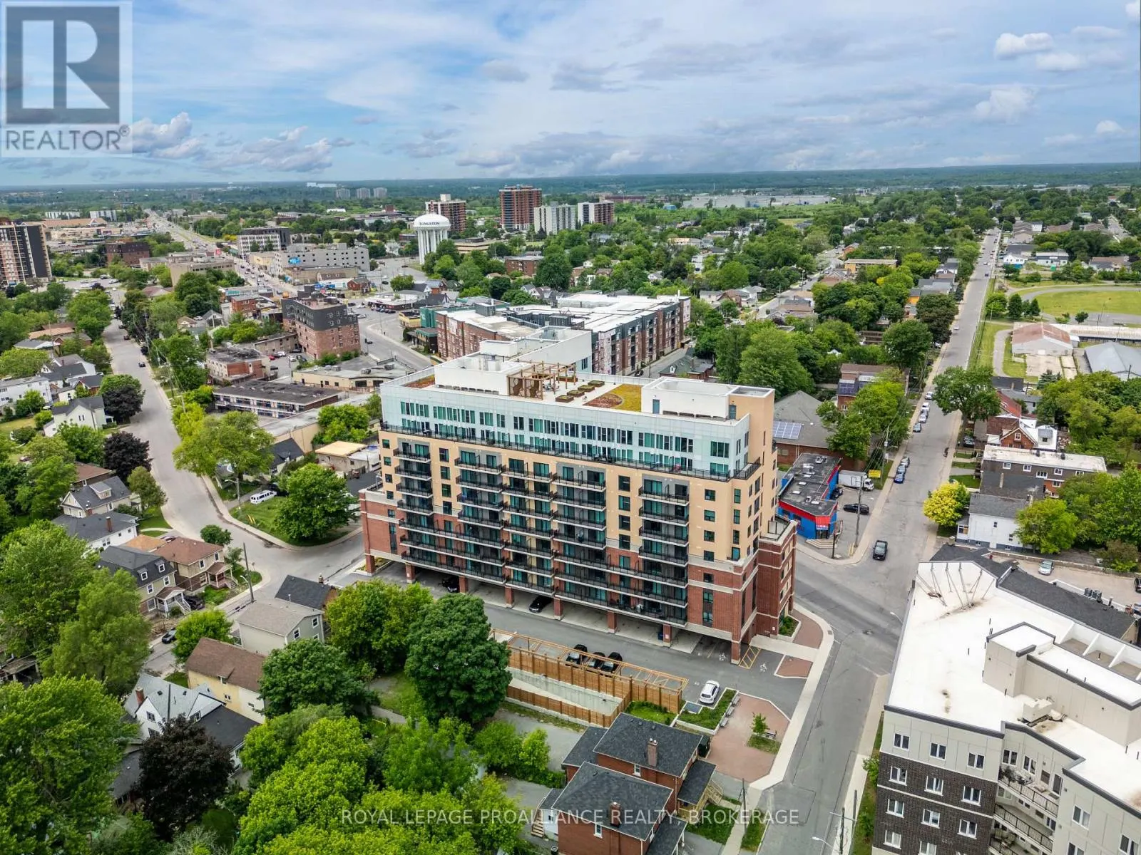 425 - 652 PRINCESS STREET #425
