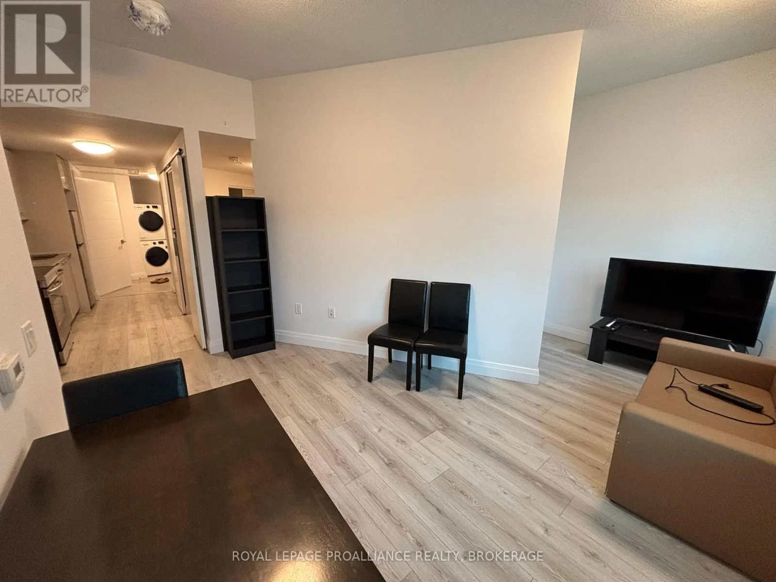 425 - 652 PRINCESS STREET #425