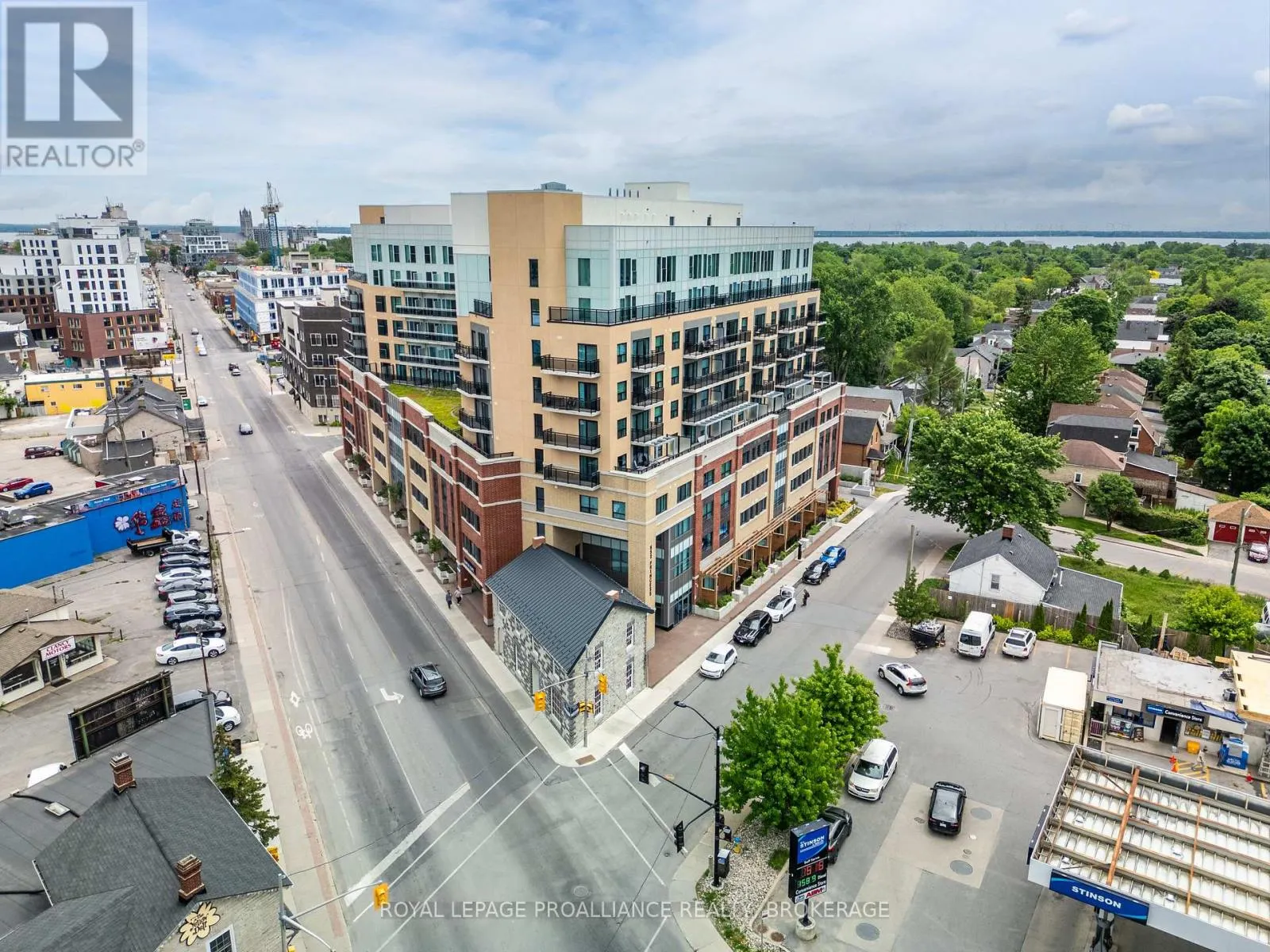 425 - 652 PRINCESS STREET #425