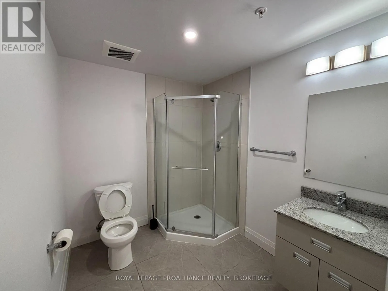 425 - 652 PRINCESS STREET #425