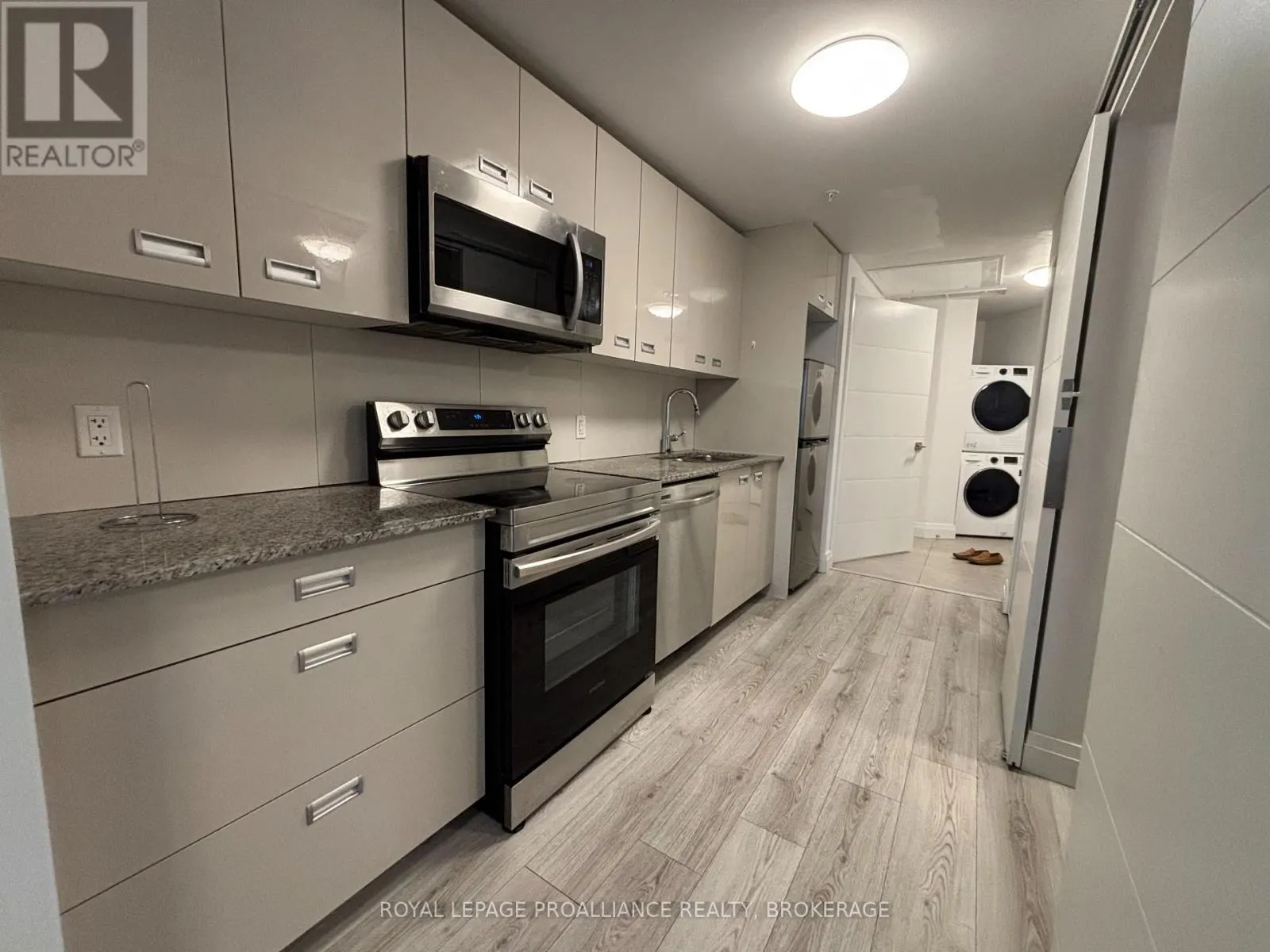 425 - 652 PRINCESS STREET #425