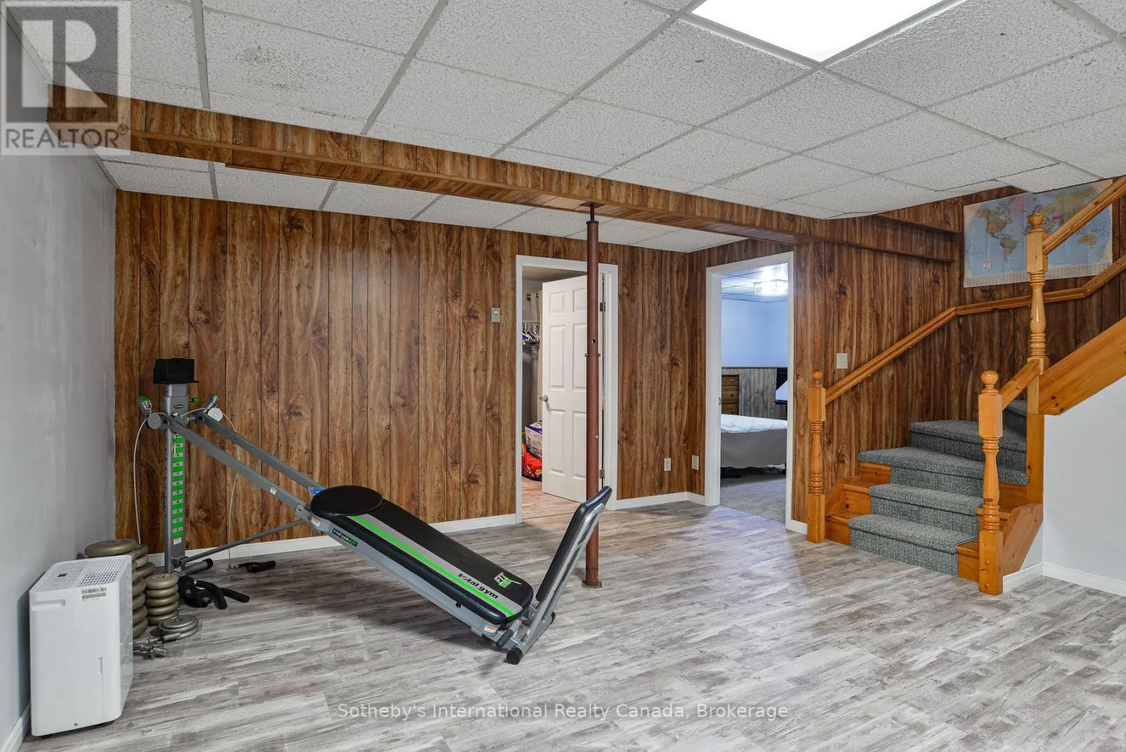 55 DENNISS DRIVE