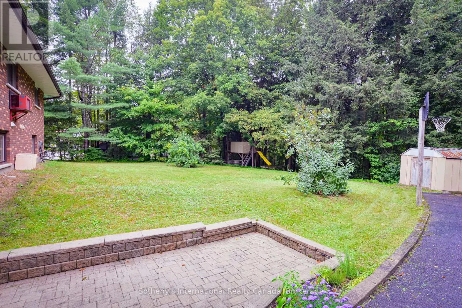 55 DENNISS DRIVE