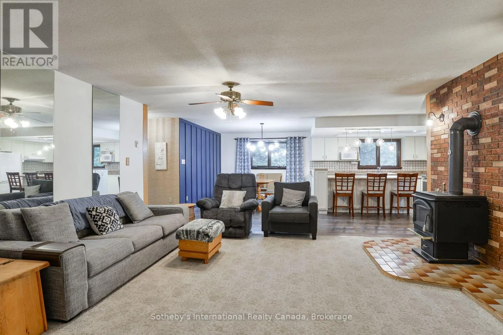 55 DENNISS DRIVE