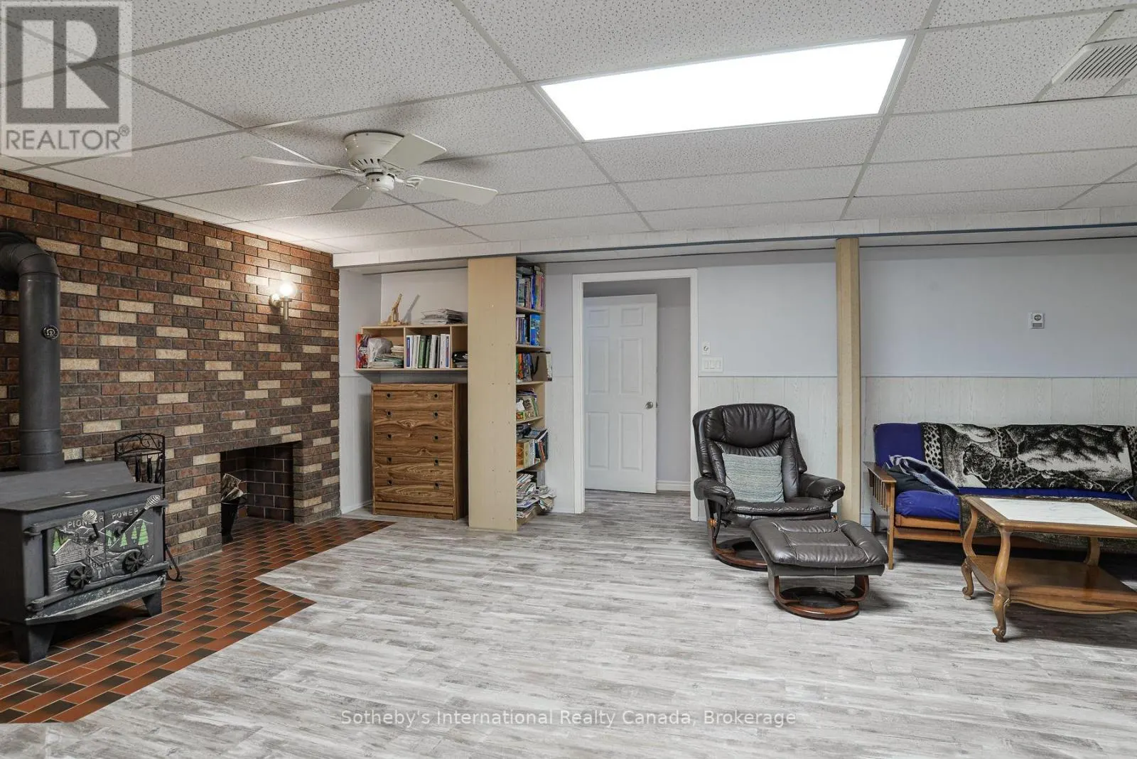 55 DENNISS DRIVE