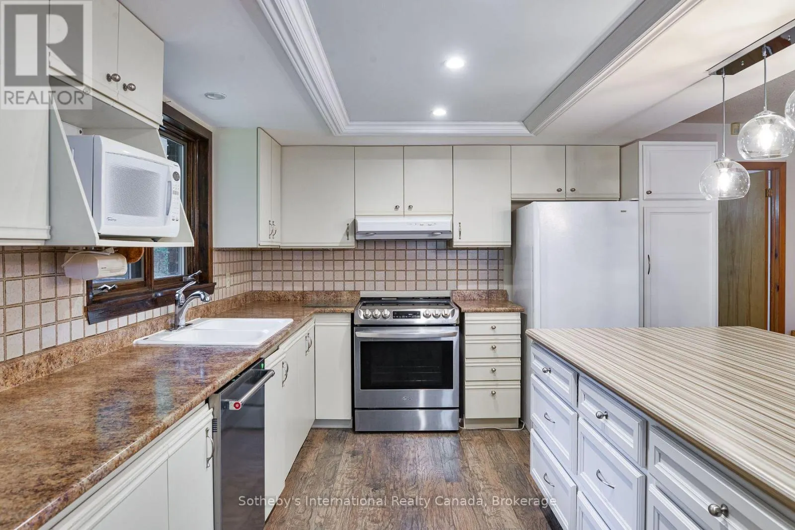 55 DENNISS DRIVE