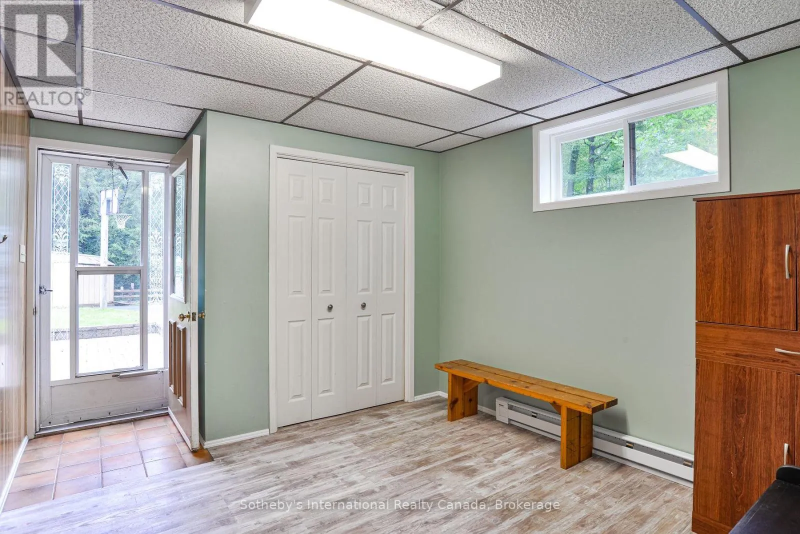 55 DENNISS DRIVE