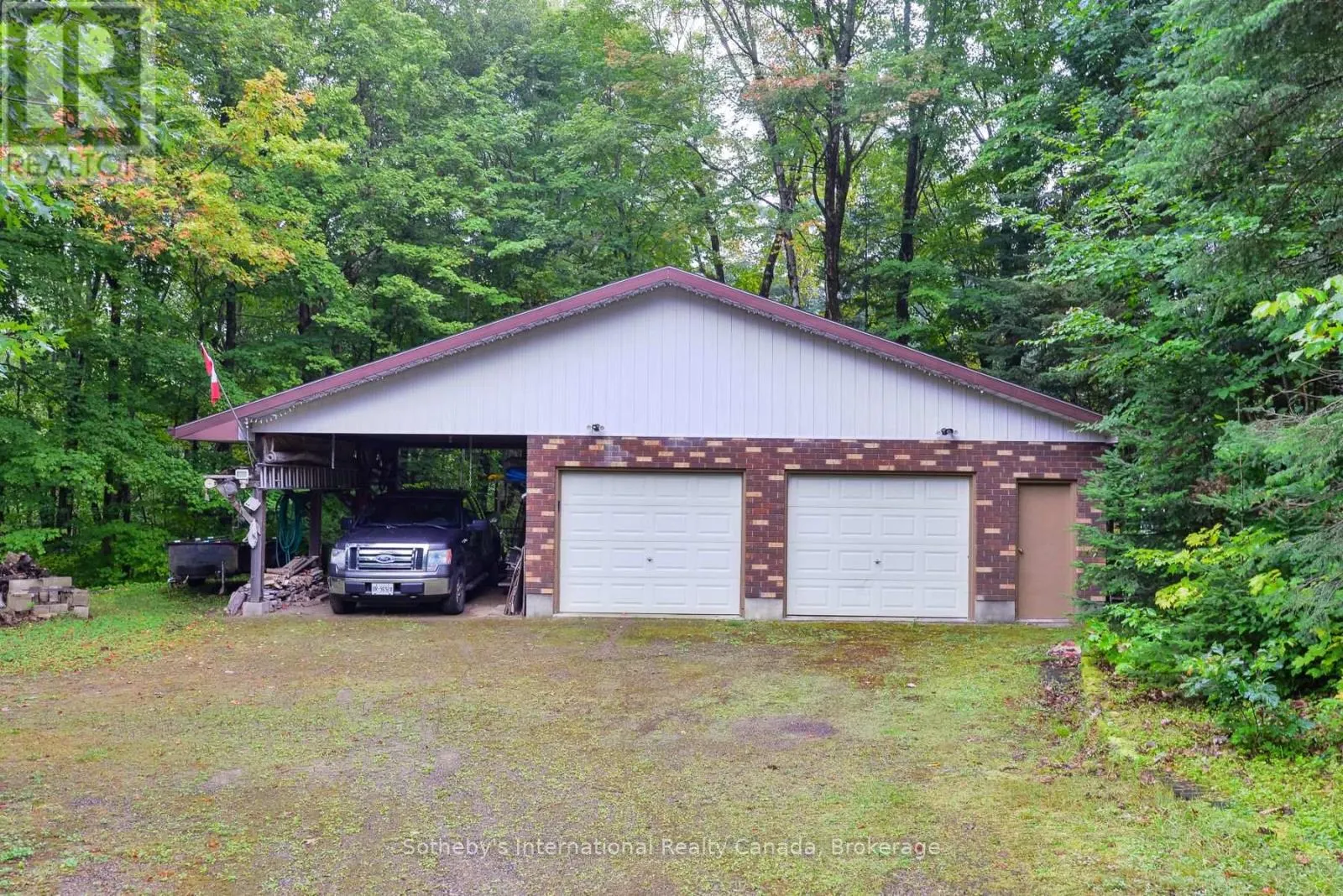 55 DENNISS DRIVE