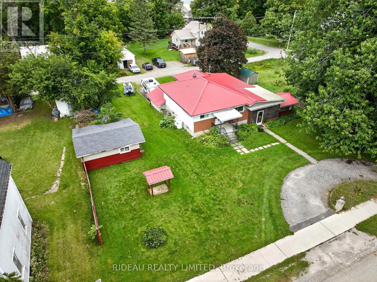 17 COLBORNE STREET