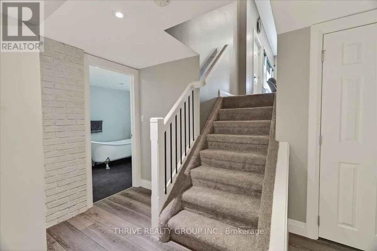 24 CHURCH STREET W
