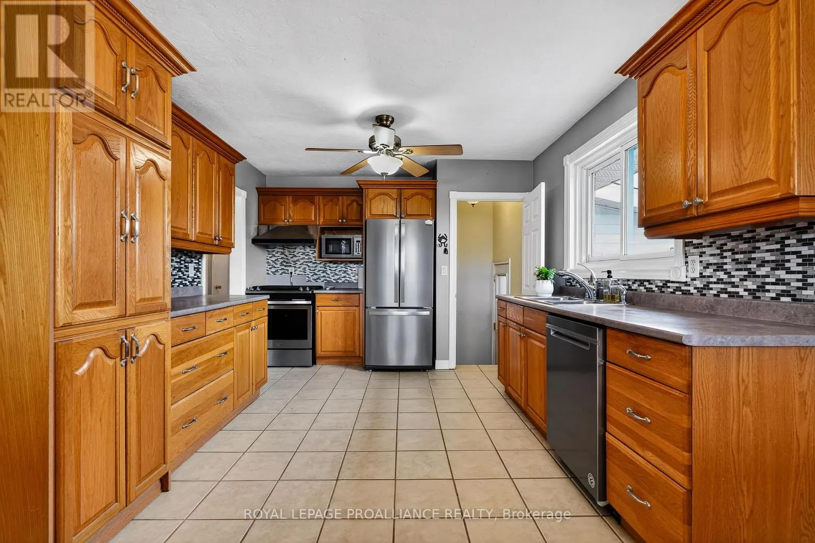 15 GEARIN STREET