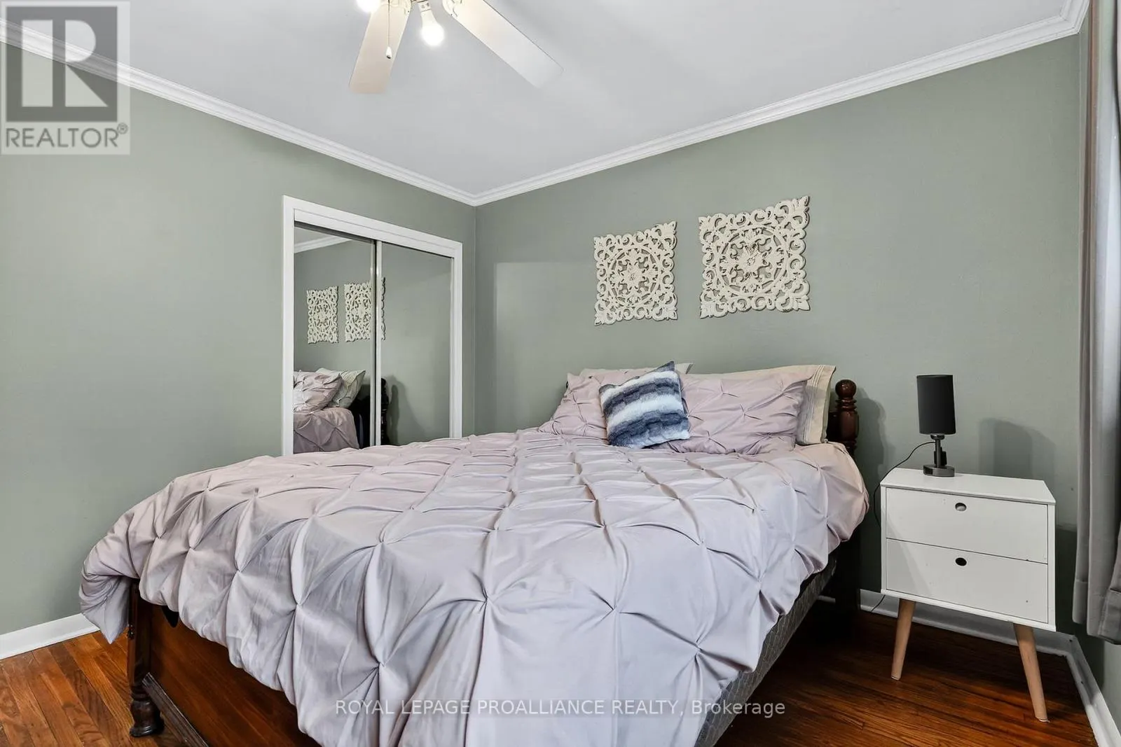 15 GEARIN STREET