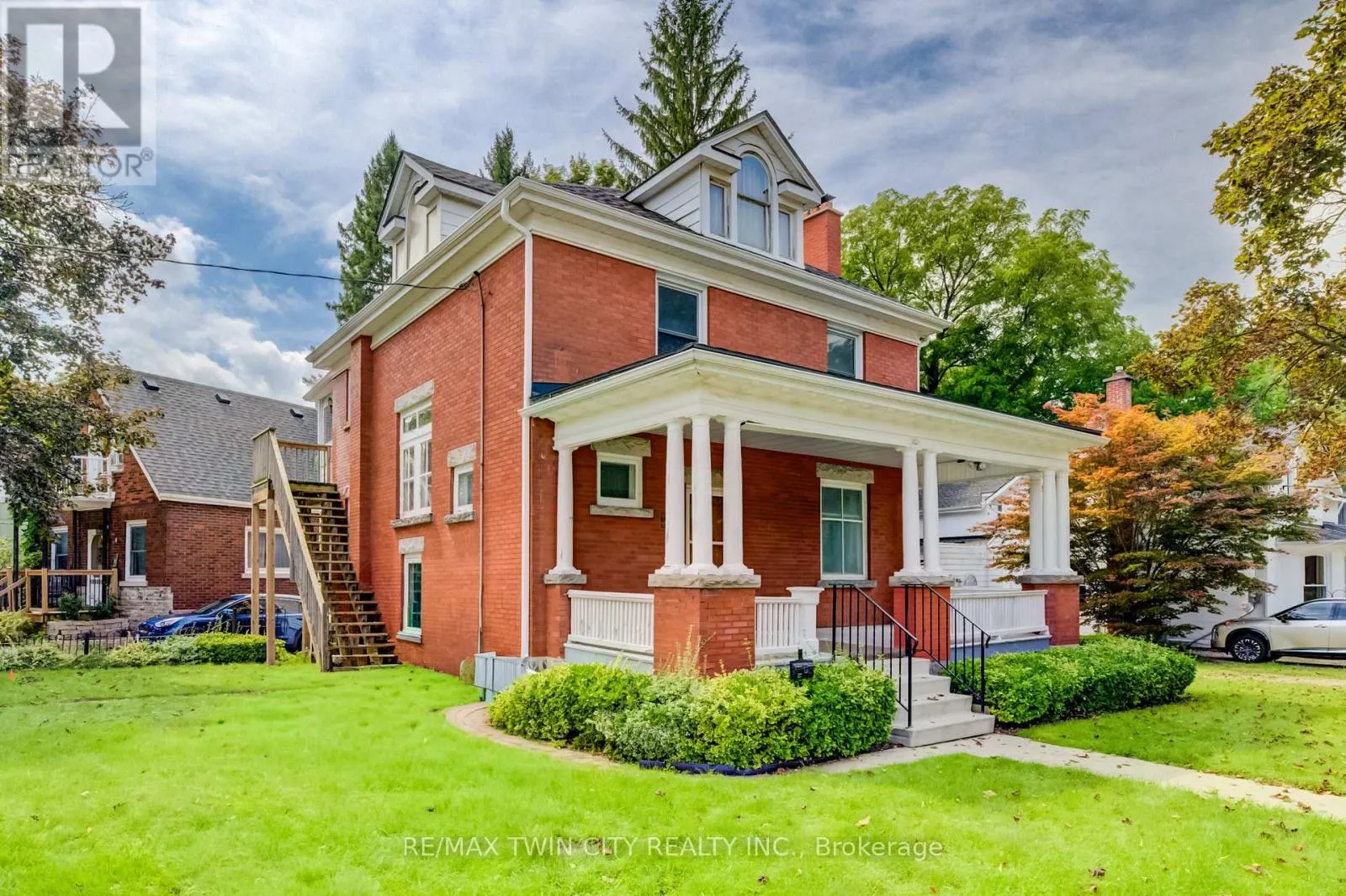 211 MAIN STREET