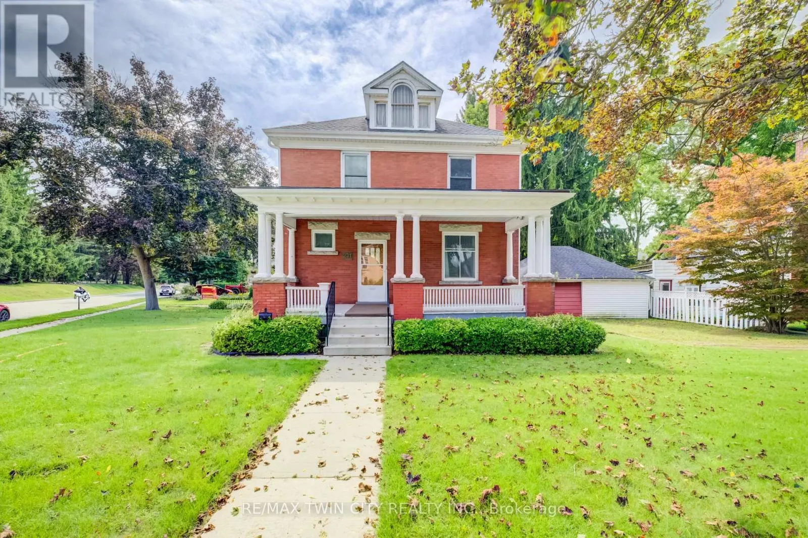 211 MAIN STREET