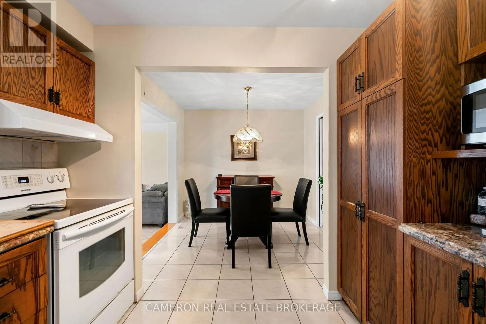 368 ANGELA CRESCENT