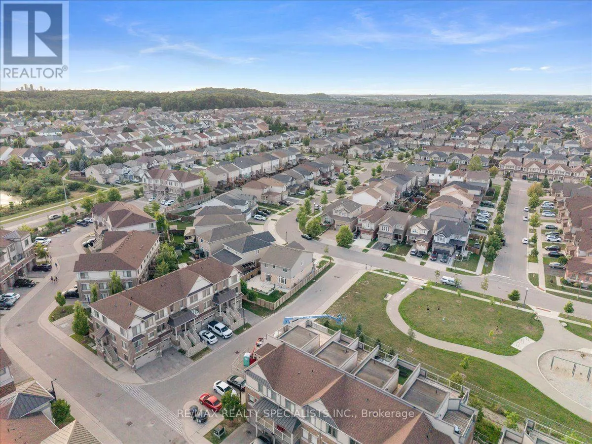 E8 - 70 WILLOWRUN DRIVE