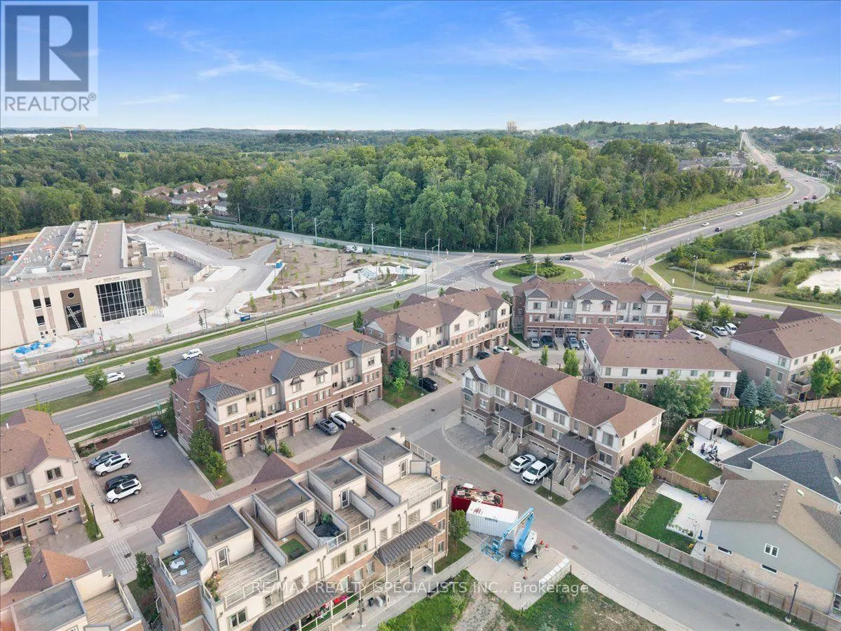 E8 - 70 WILLOWRUN DRIVE