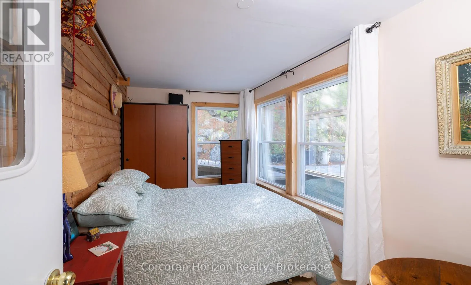 566 HUNGRY BAY ROAD W
