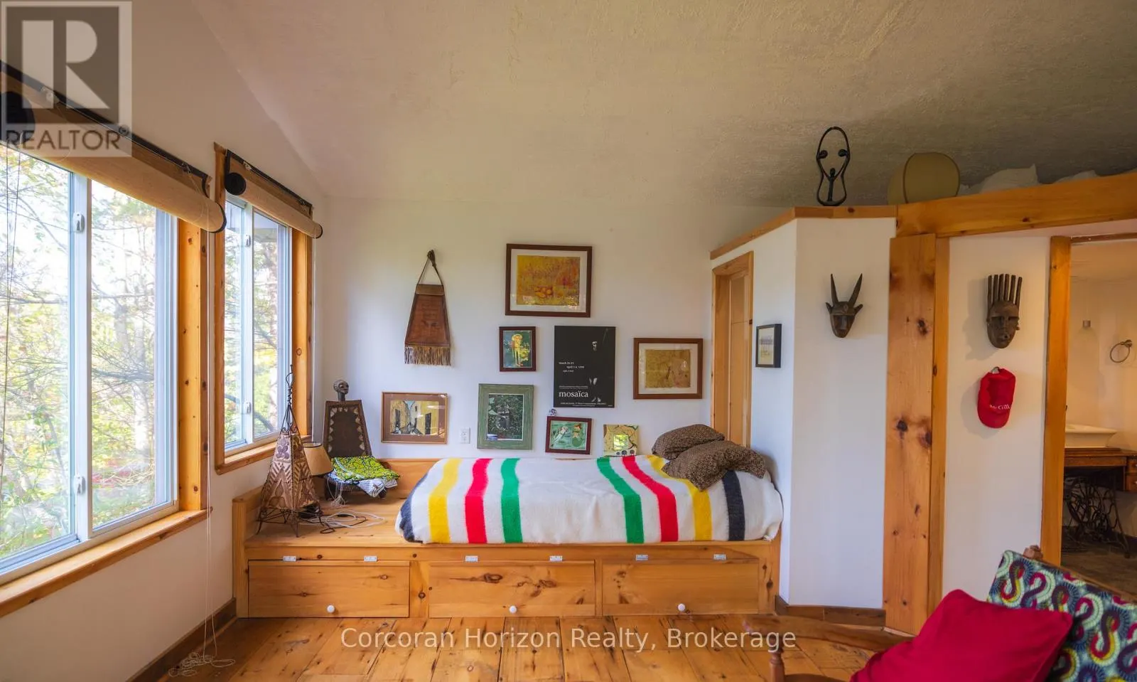 566 HUNGRY BAY ROAD W
