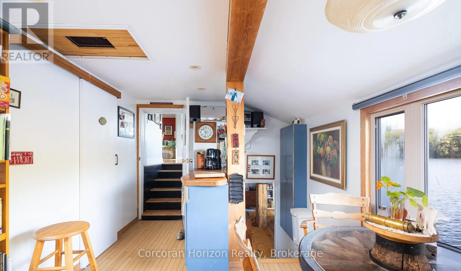 566 HUNGRY BAY ROAD W