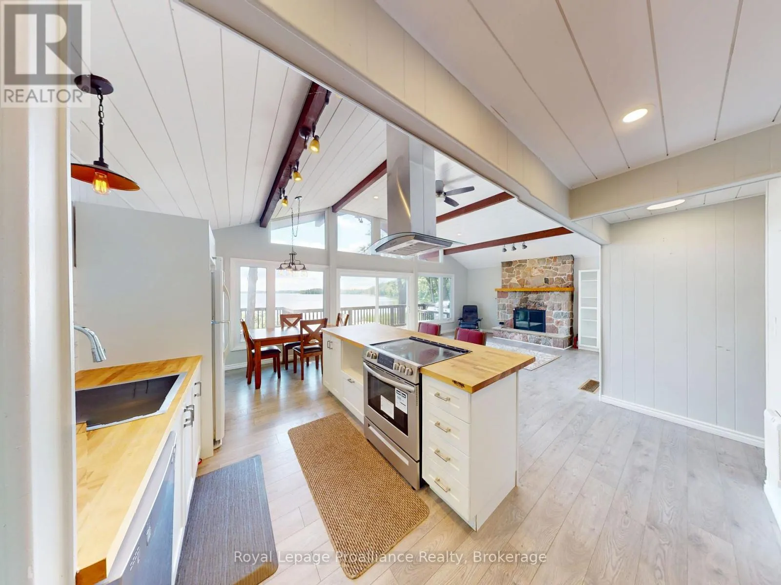 214 LAKEVIEW LANE