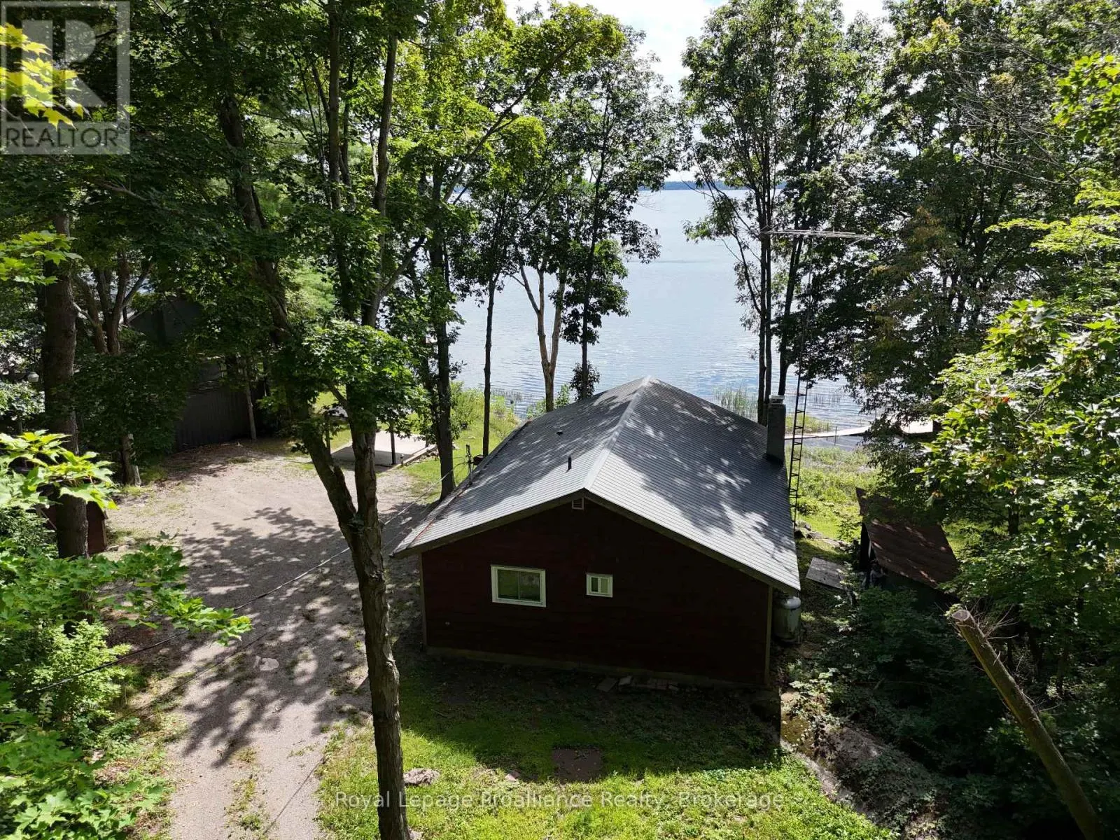 214 LAKEVIEW LANE