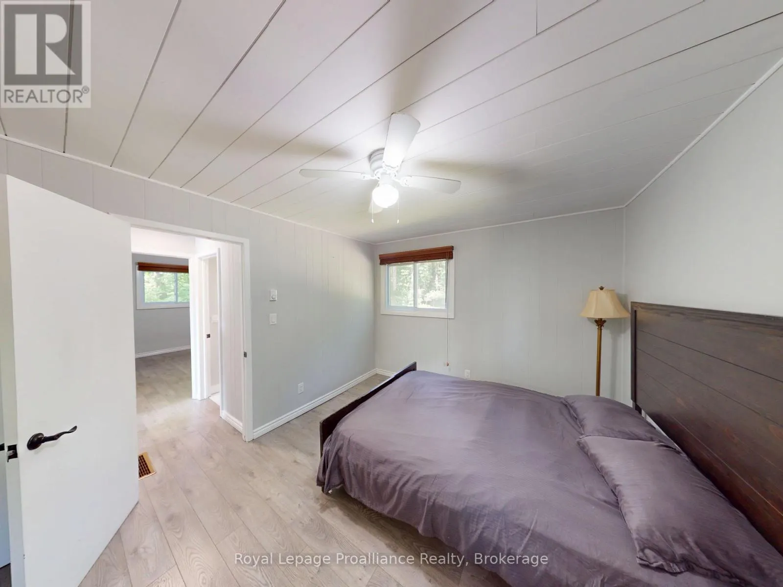 214 LAKEVIEW LANE