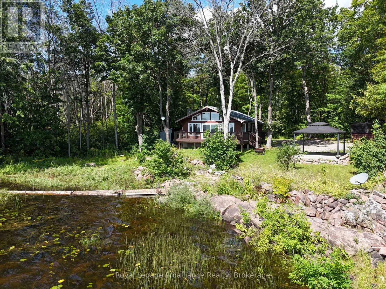 214 LAKEVIEW LANE
