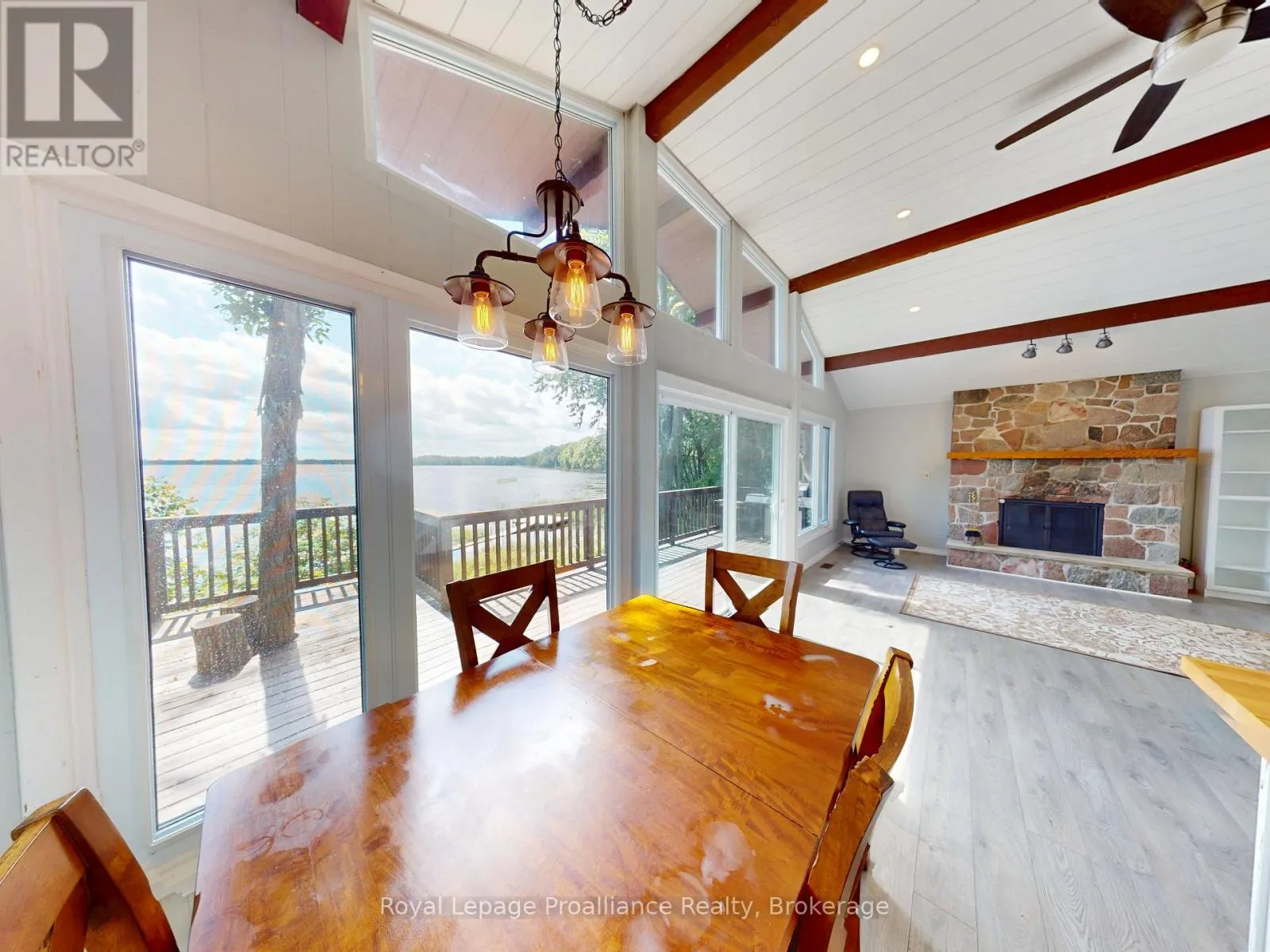 214 LAKEVIEW LANE