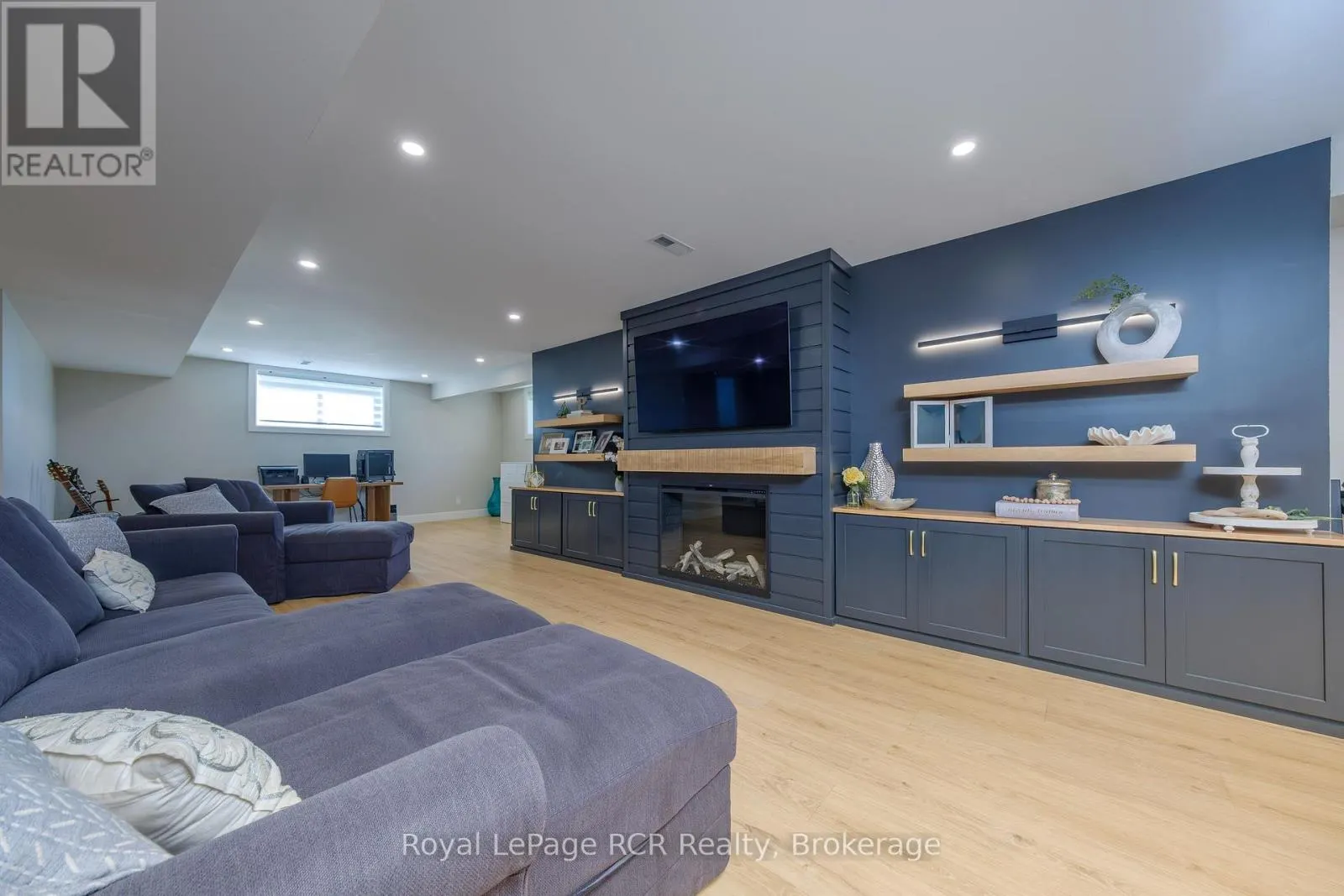 22 NICKASON DRIVE