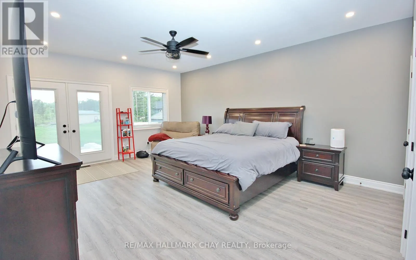 37 HILLSIDE DRIVE