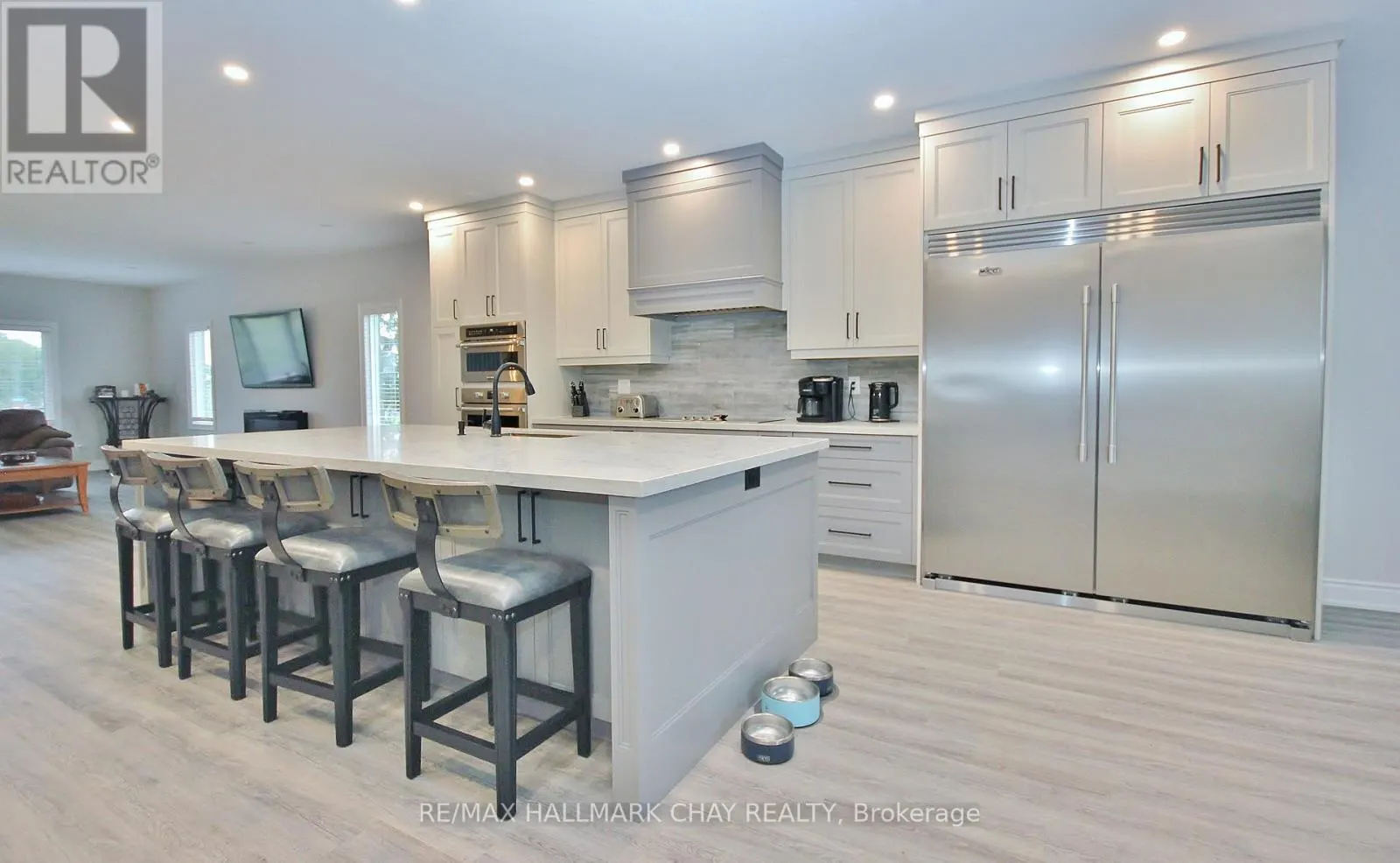 37 HILLSIDE DRIVE