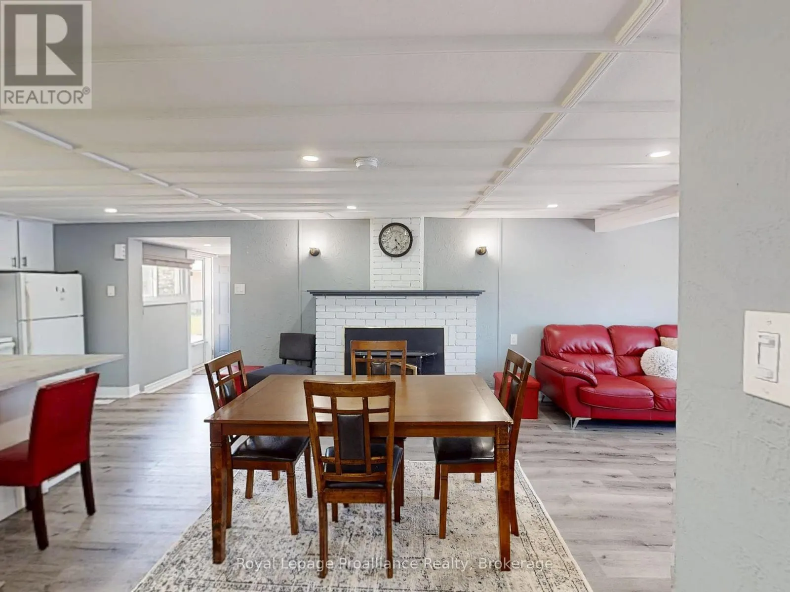 24 COSY COVE LANE