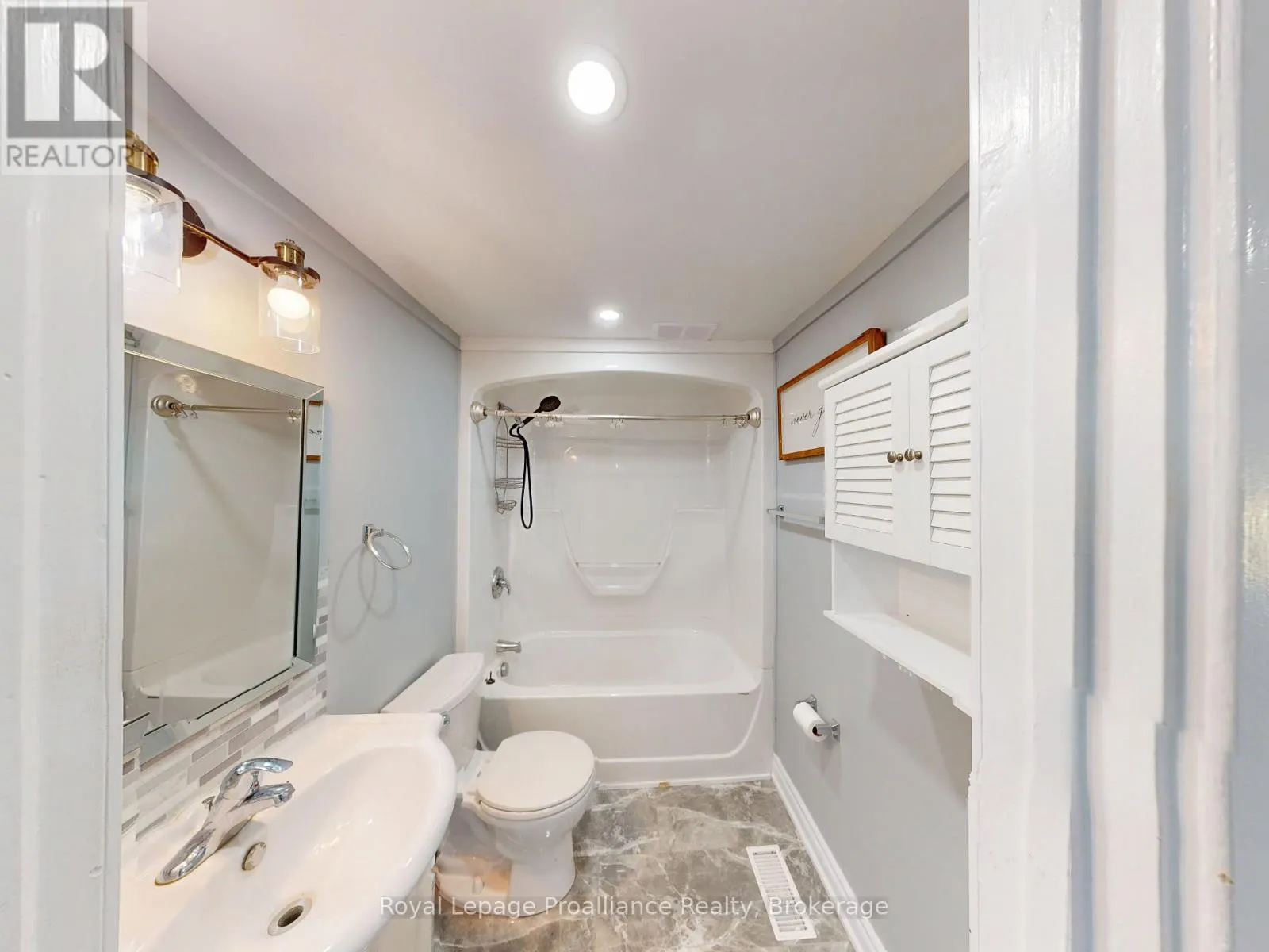 24 COSY COVE LANE