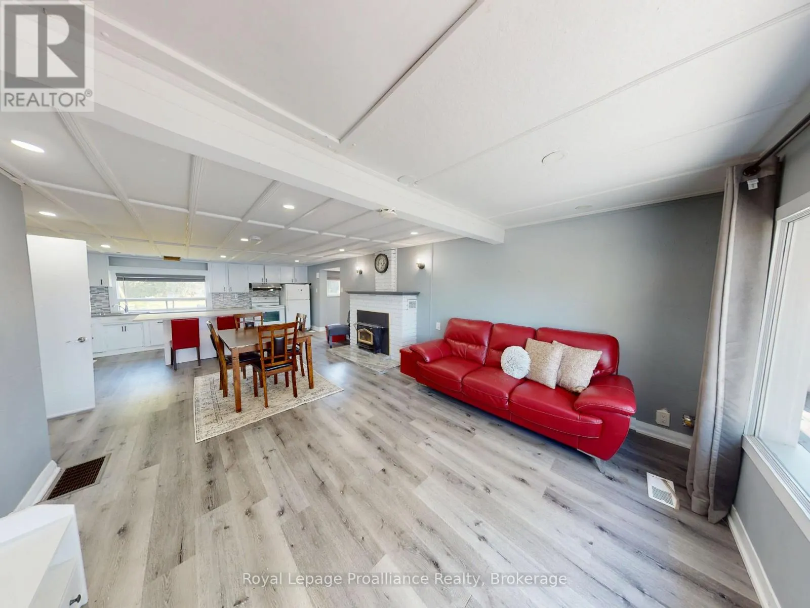 24 COSY COVE LANE
