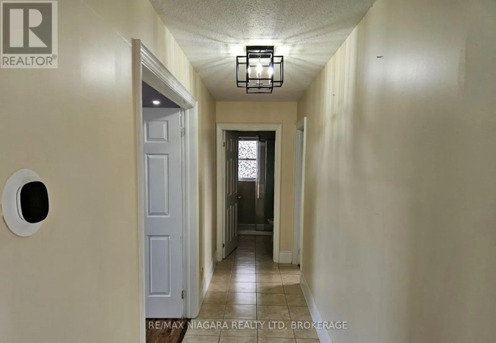 UPPER - 1010 FOSS ROAD #Upper