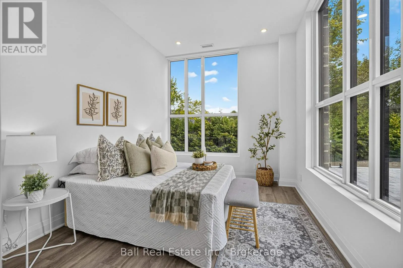 116 - 99 LOUISA STREET #116