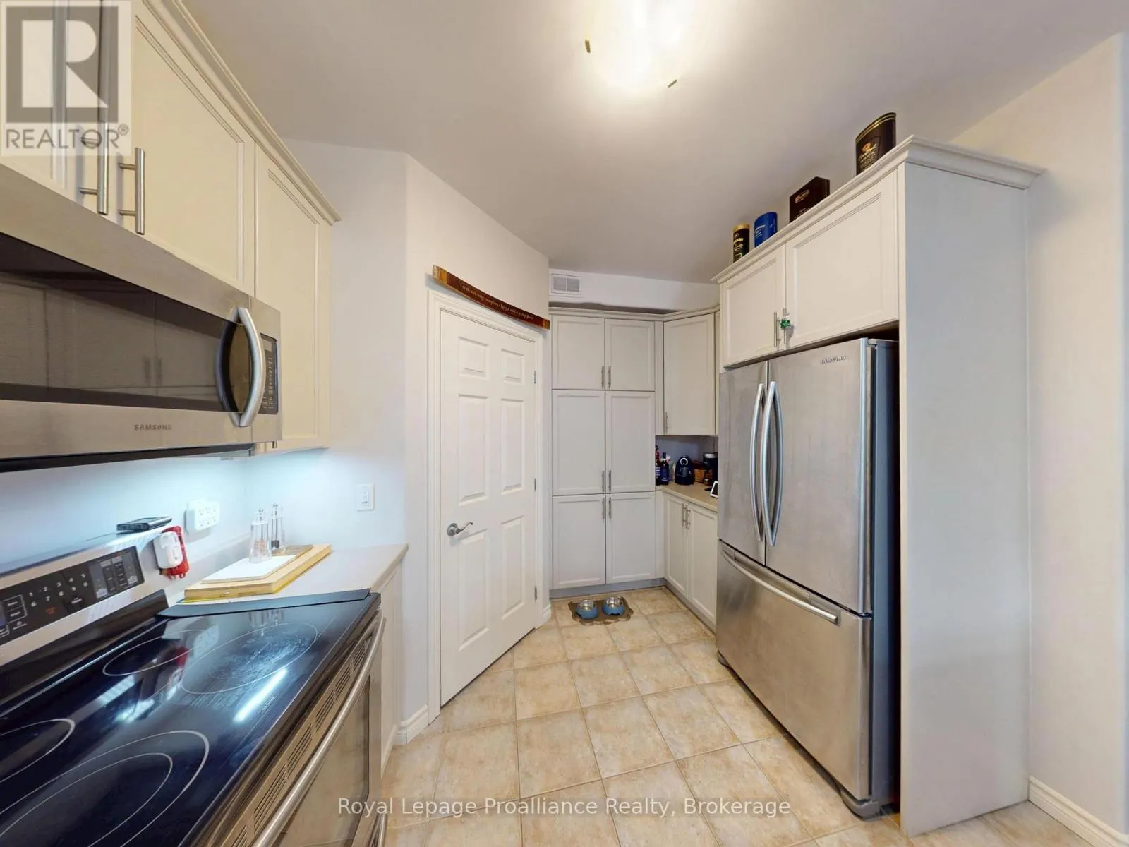 33 - 194 HAIG ROAD #33