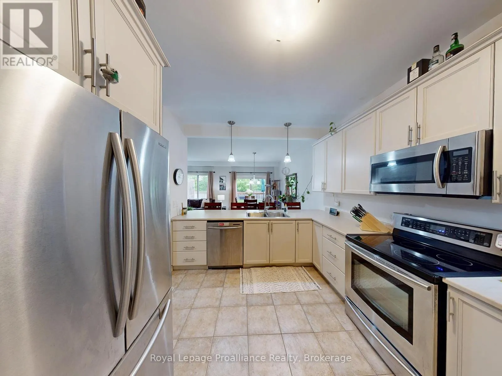 33 - 194 HAIG ROAD #33