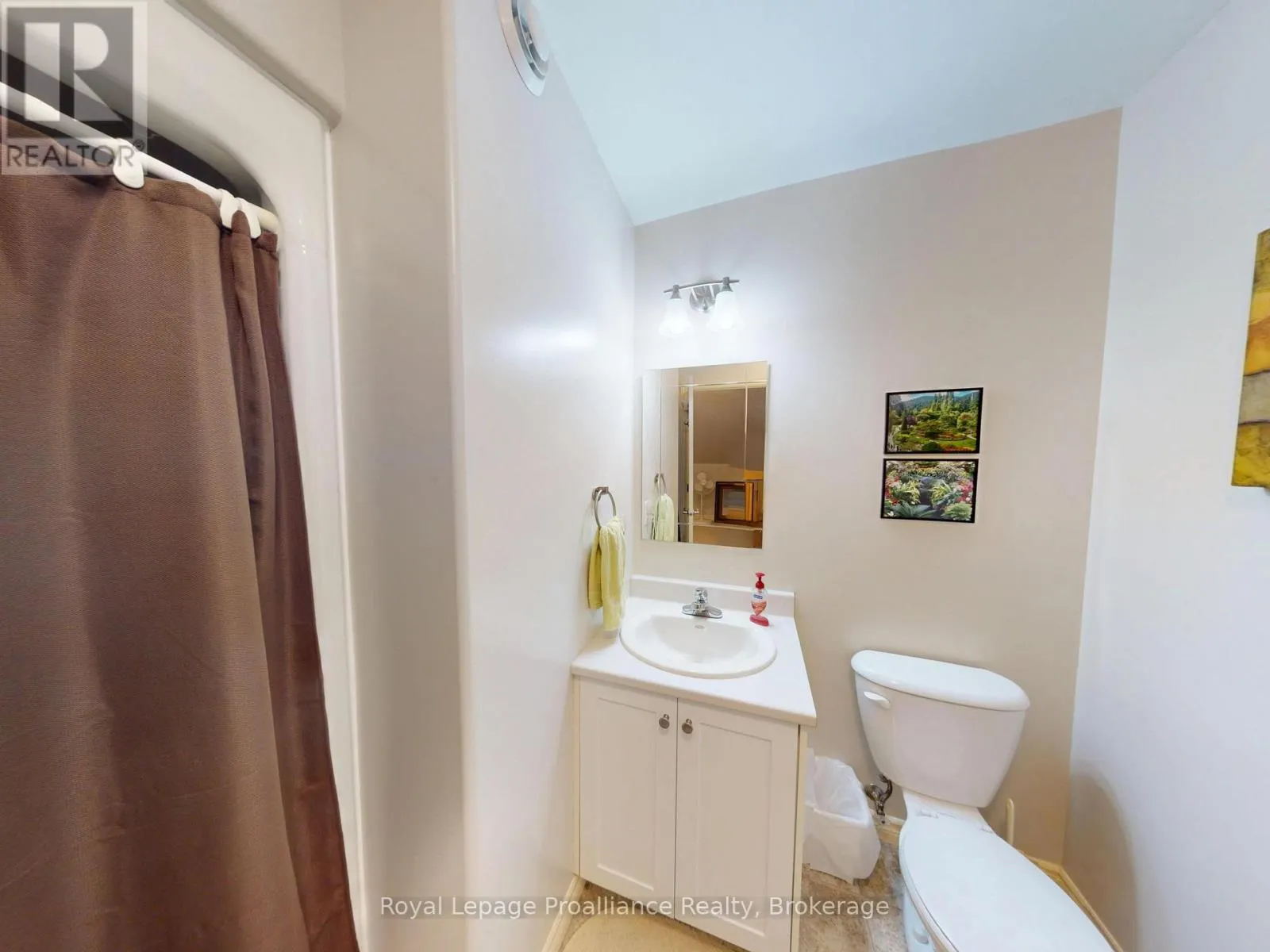 33 - 194 HAIG ROAD #33