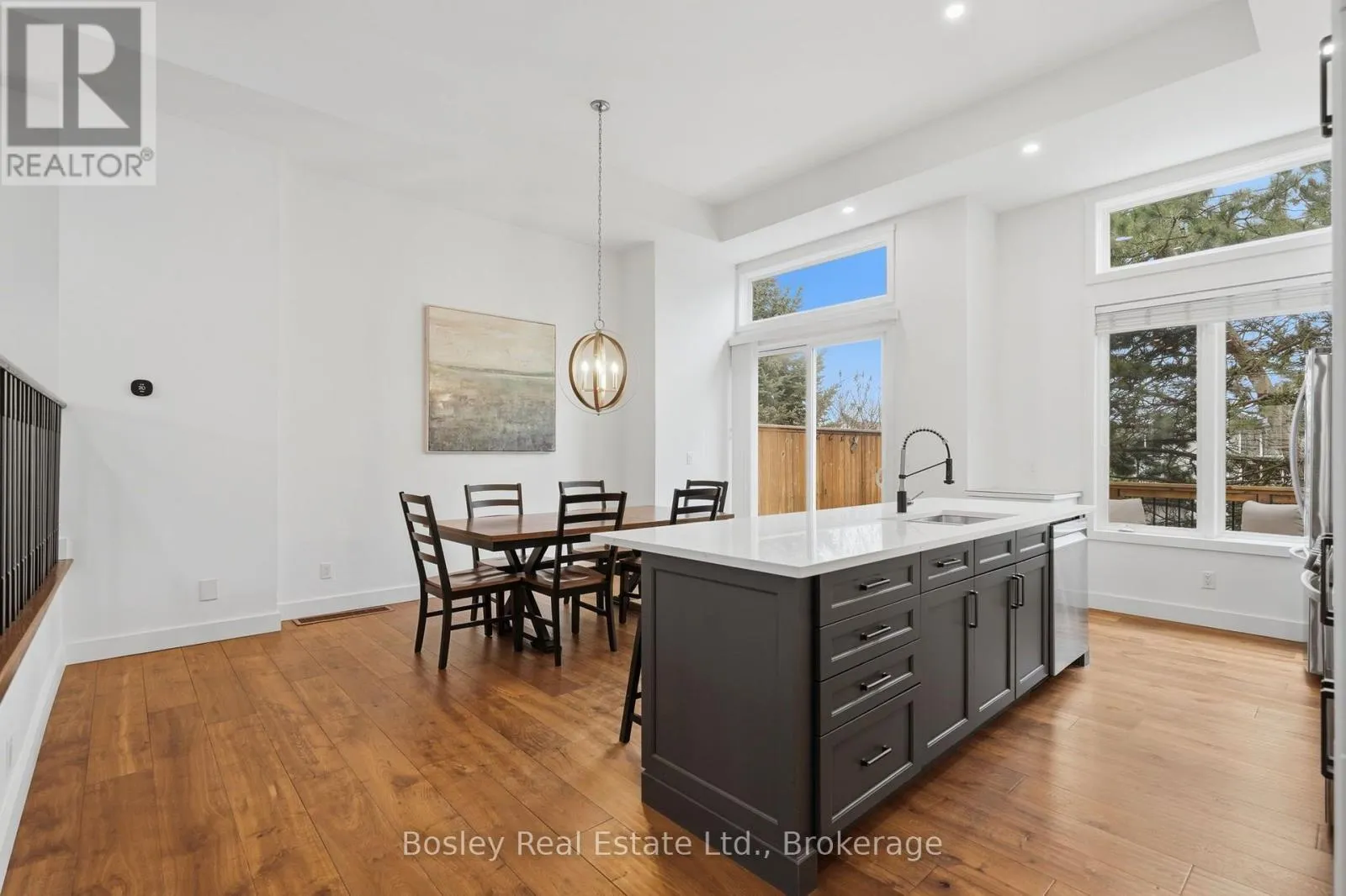 8 - 104 FARMGATE ROAD #8