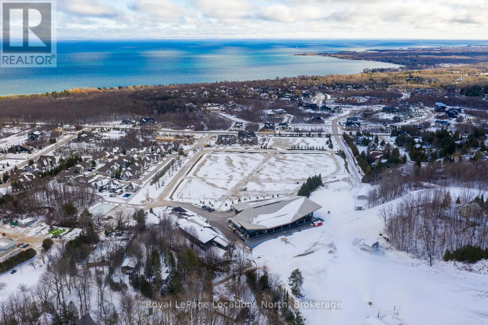 16 - 242 ARROWHEAD ROAD #16