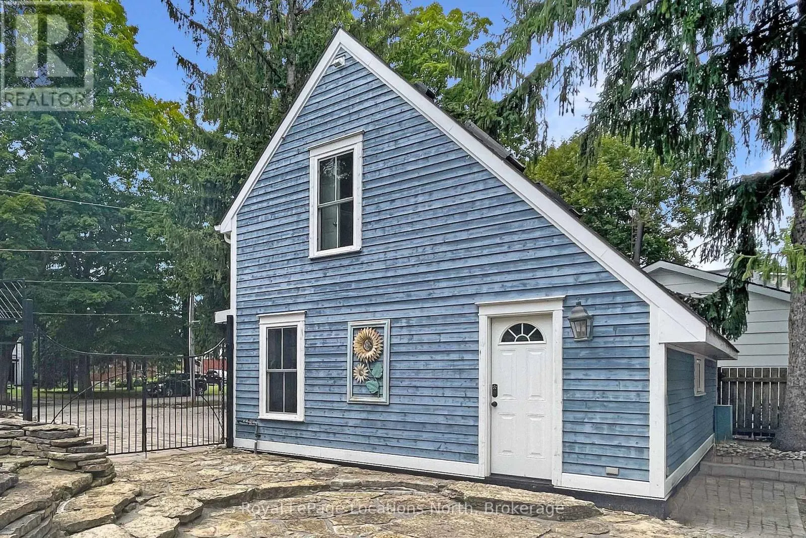 40 ALICE STREET E