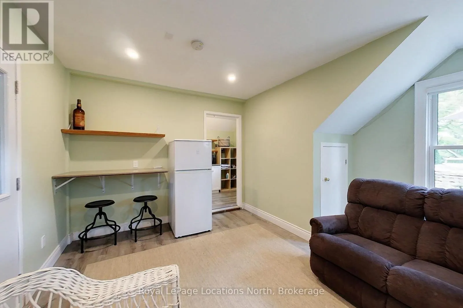 40 ALICE STREET E