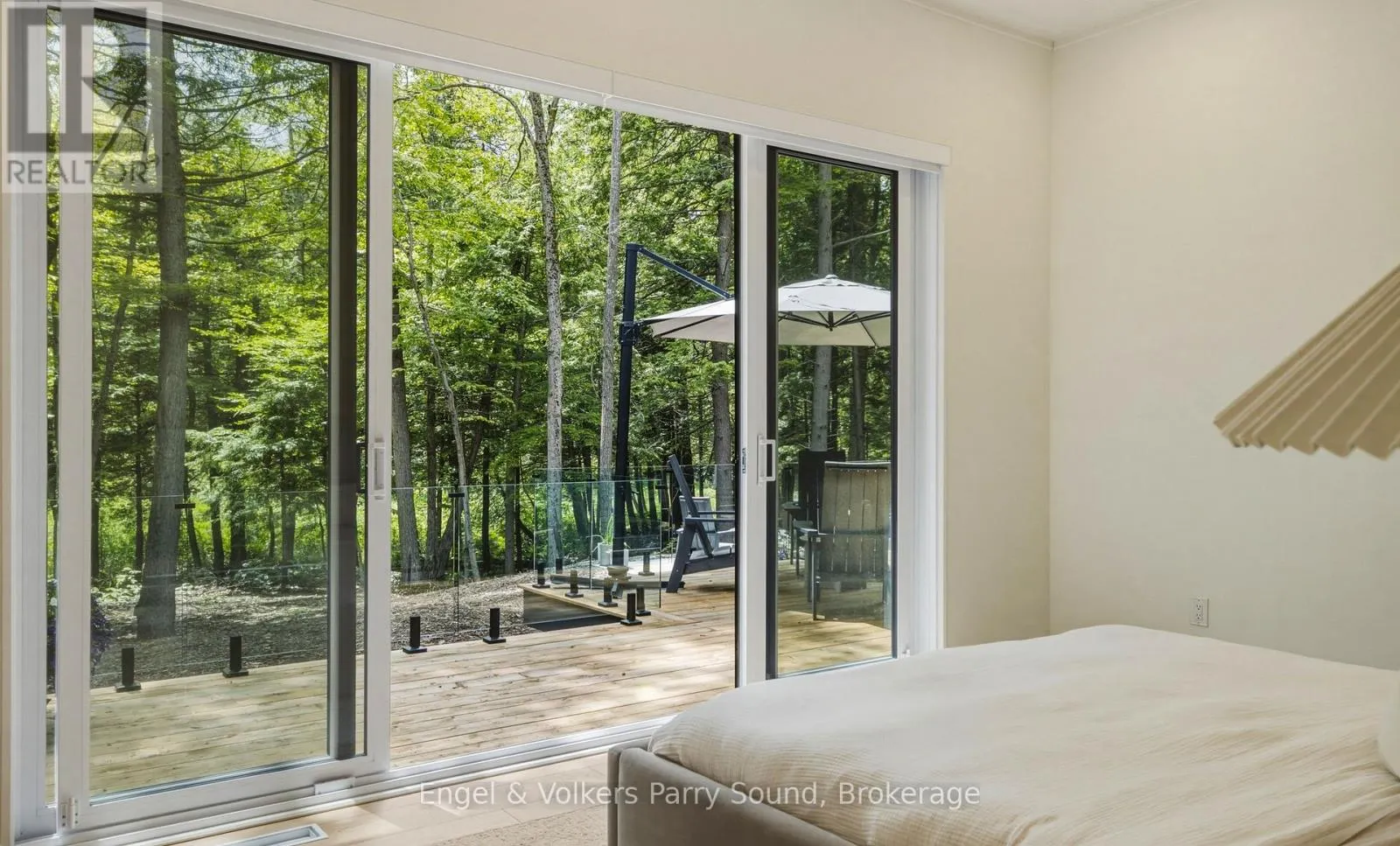15 BEECHWOOD DRIVE