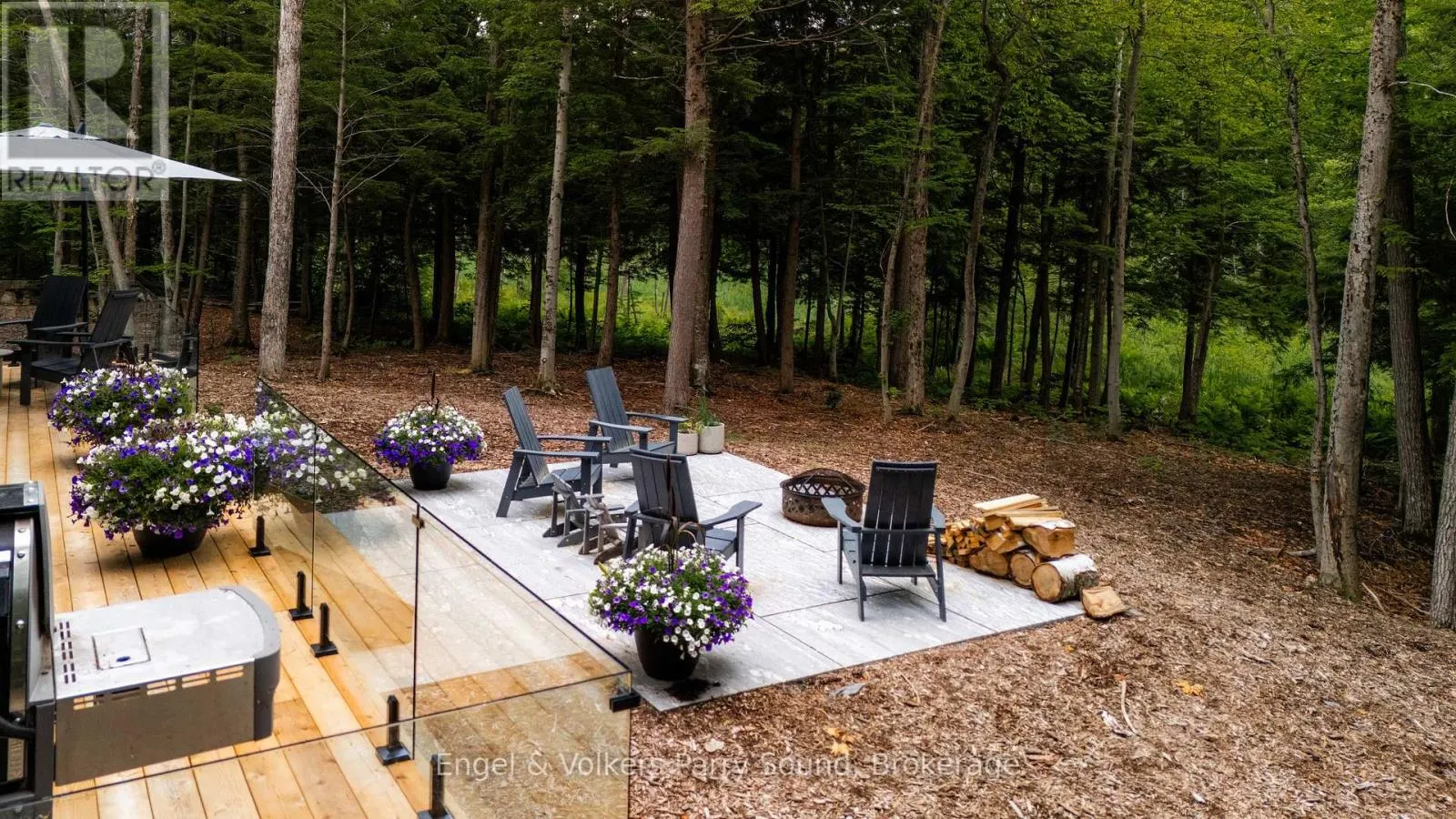 15 BEECHWOOD DRIVE
