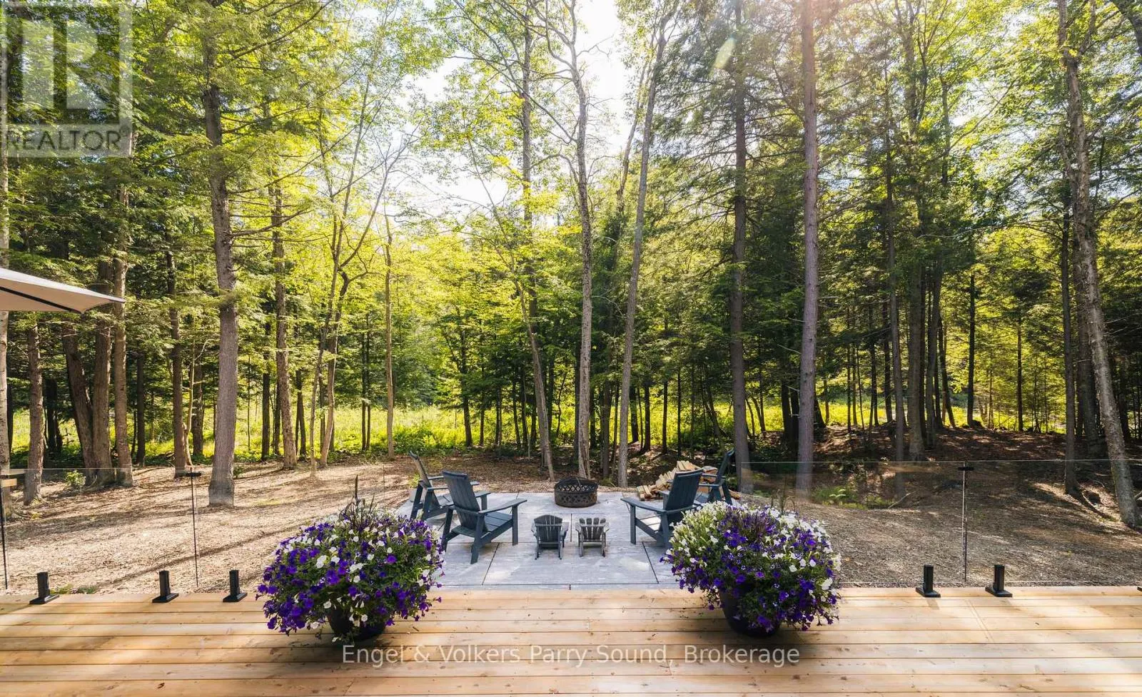 15 BEECHWOOD DRIVE